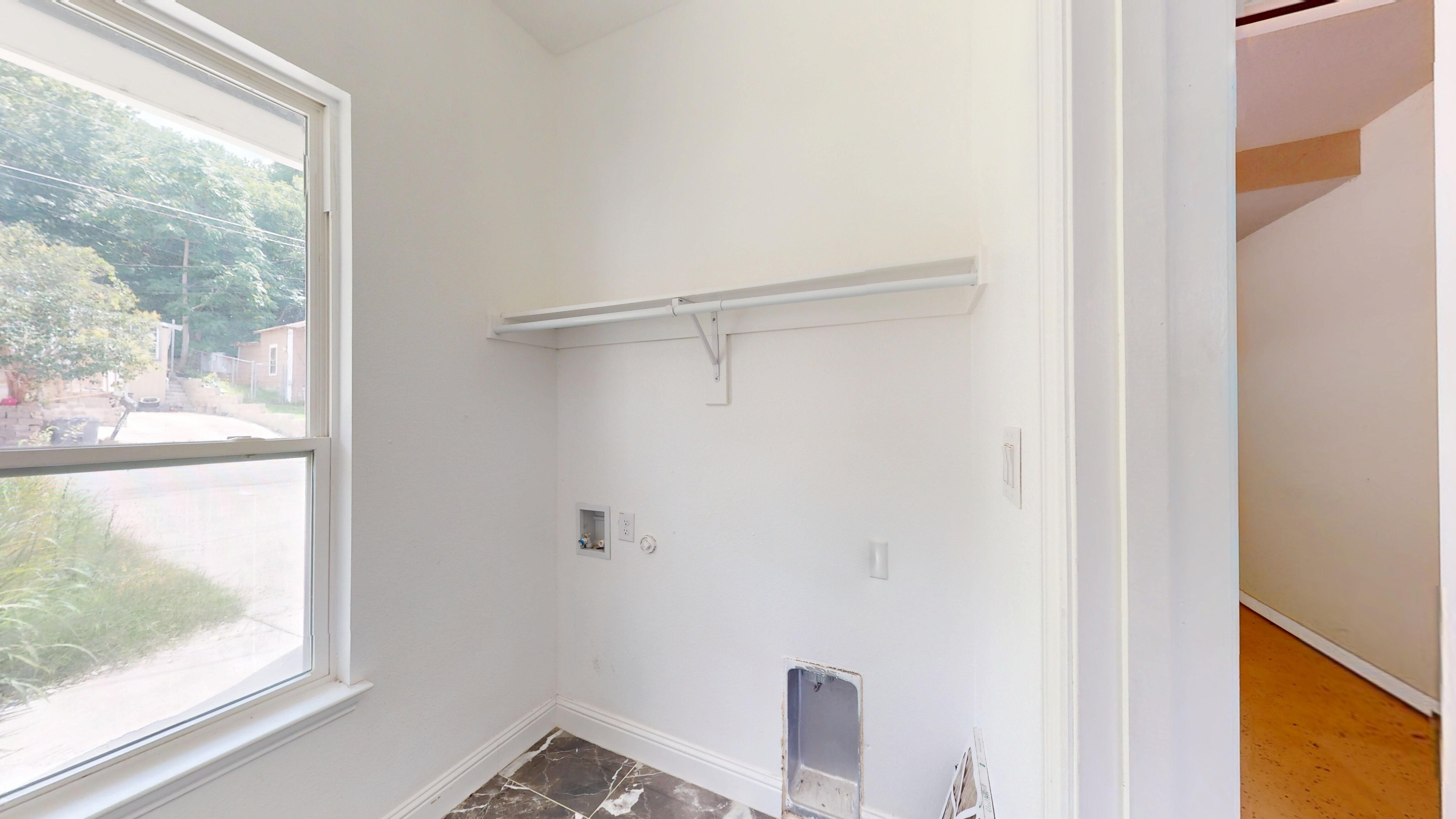 1301 Compton St Dallas, TX 75203 photo 27
