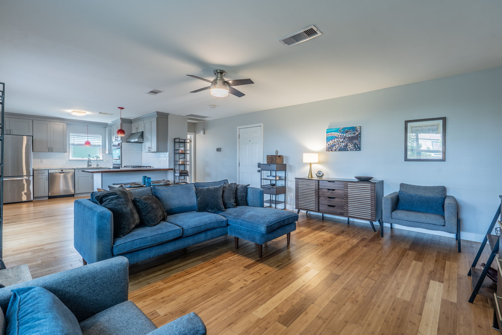 4110 Avenue Q 1/2 Galveston, TX 77550 photo 6