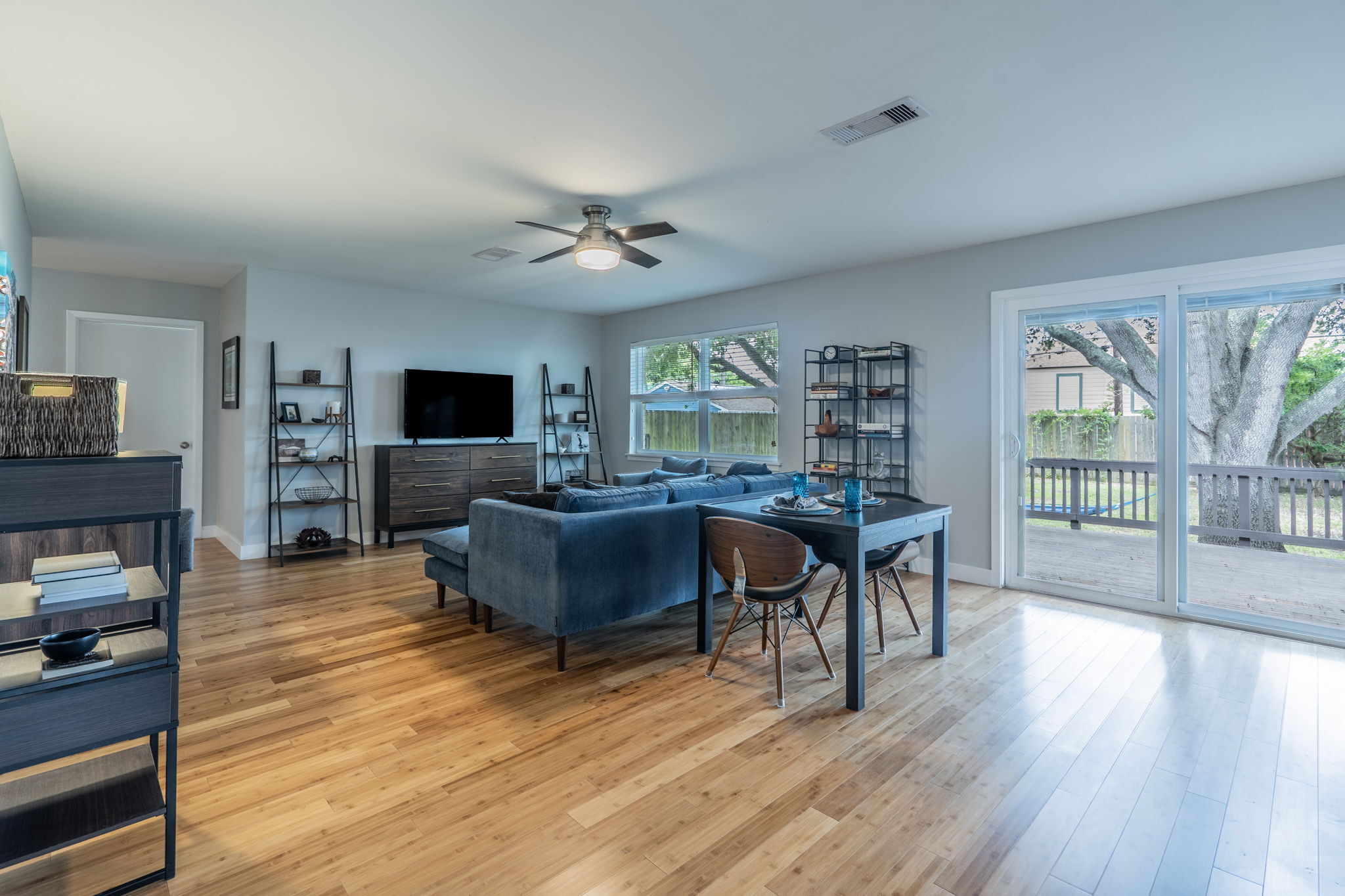 4110 Avenue Q 1/2 Galveston, TX 77550 photo 7
