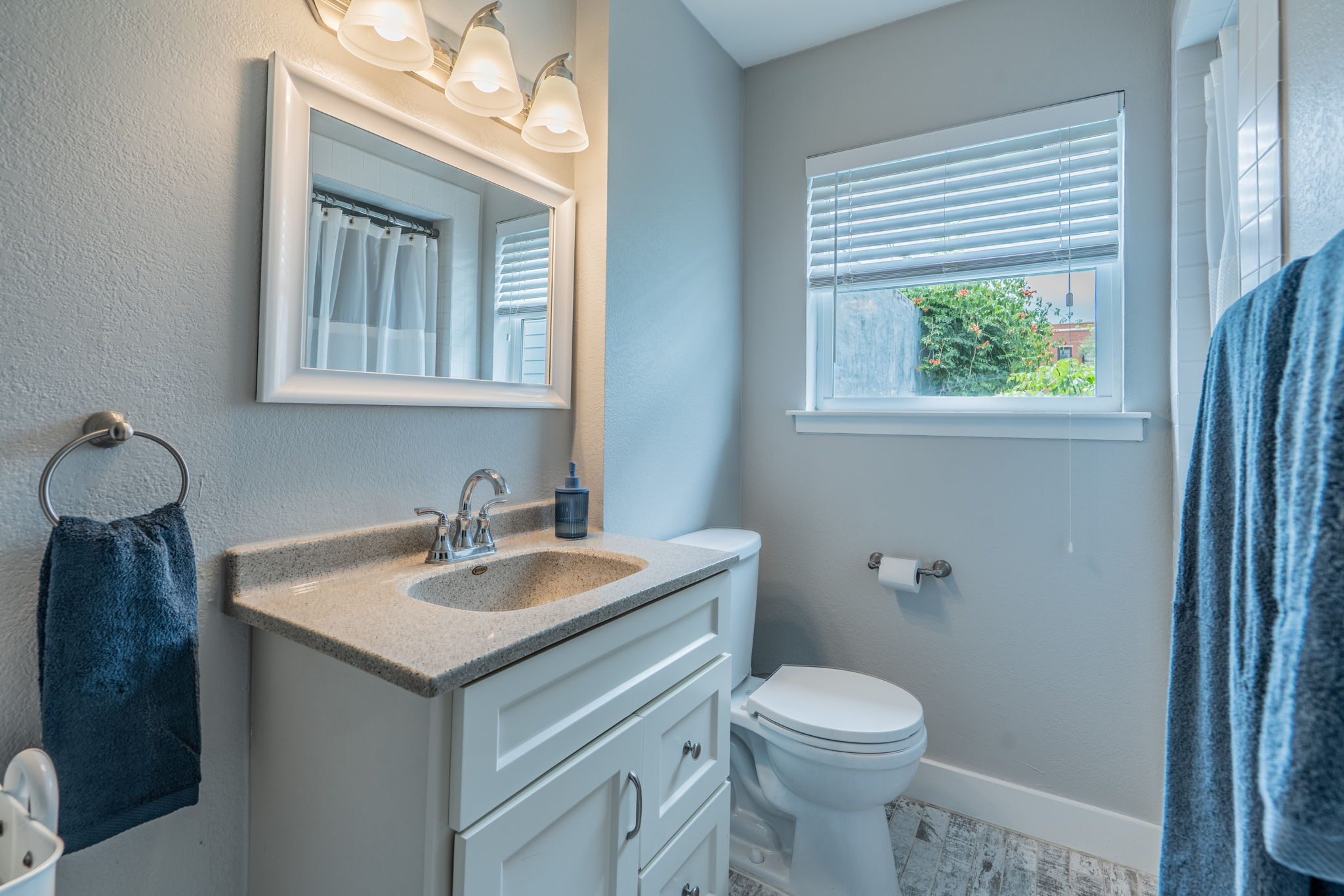 4110 Avenue Q 1/2 Galveston, TX 77550 photo 21