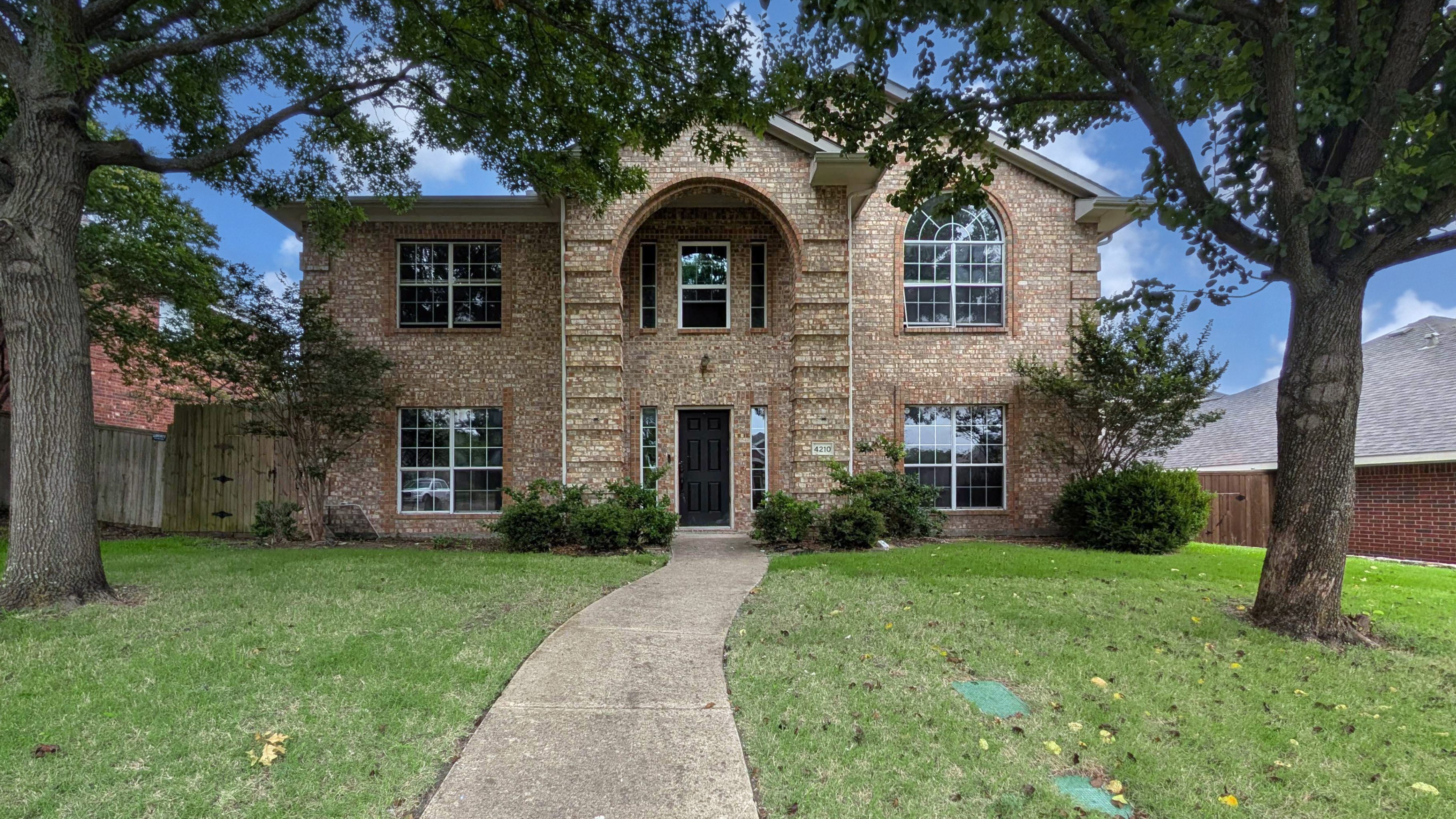 4210 Glistening Spring Rowlett, TX 75088