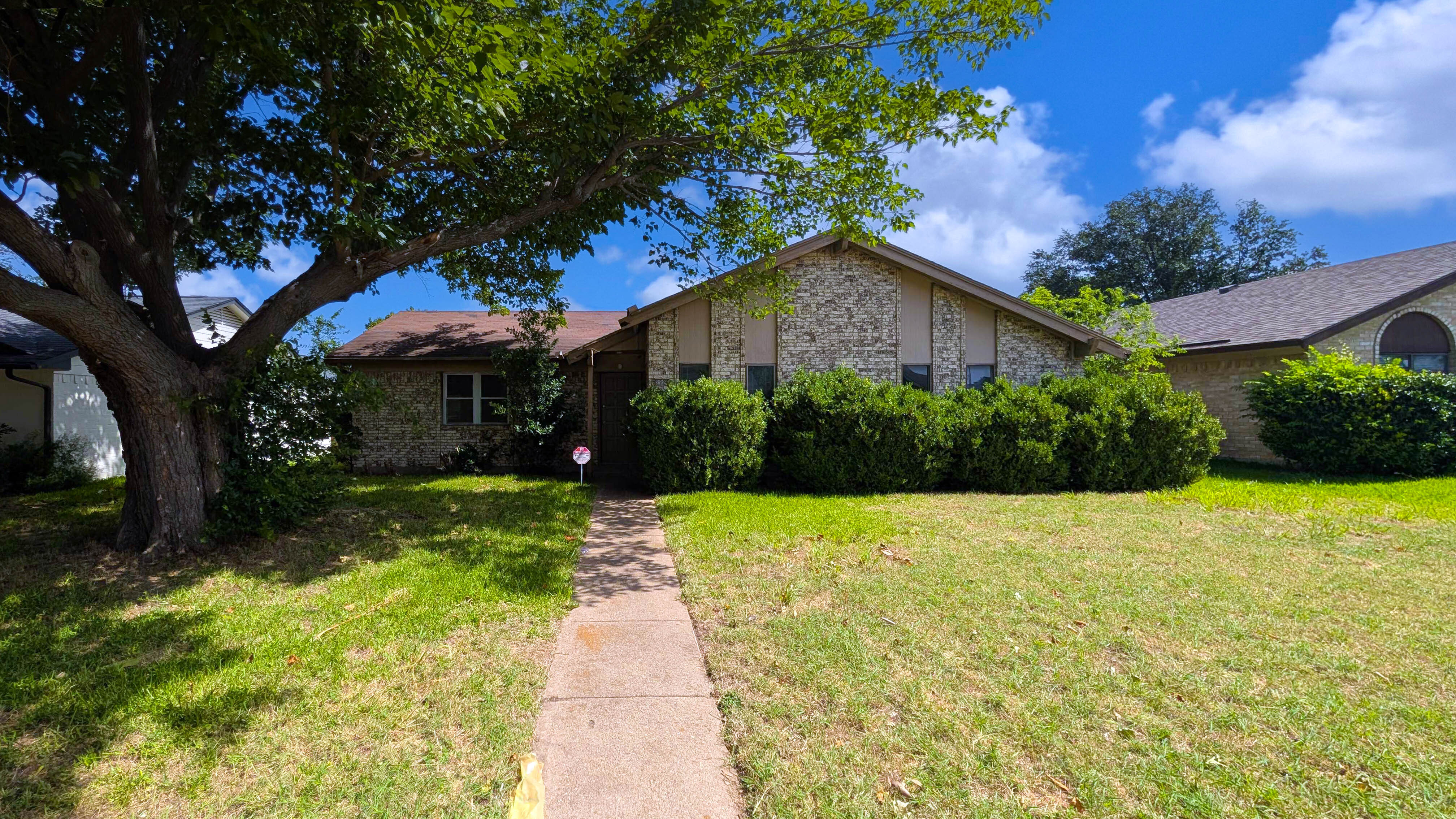 2929 O Henry Drive Garland, TX 75042