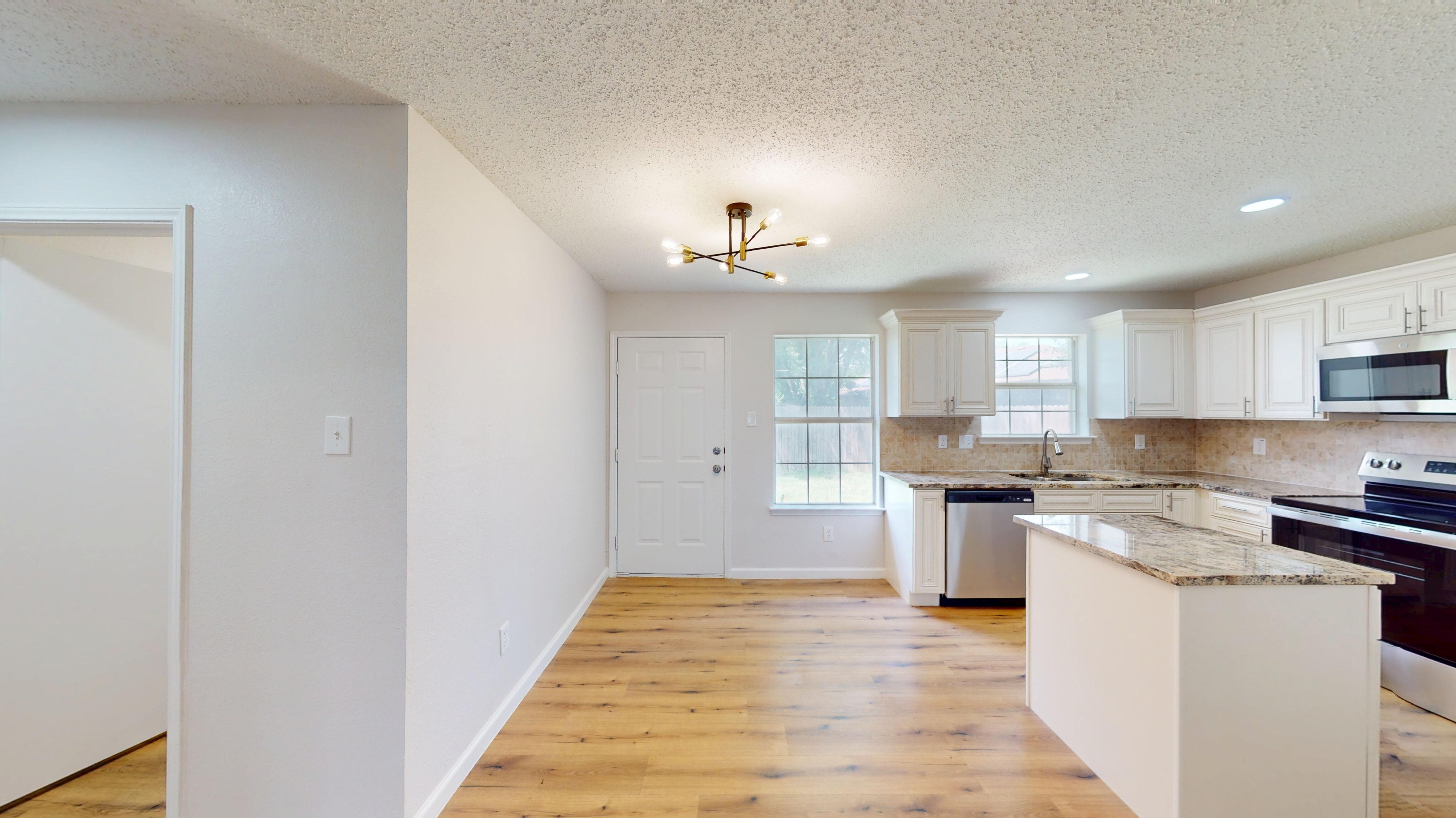 1532 Marion Drive Dallas, TX 75211 photo 7