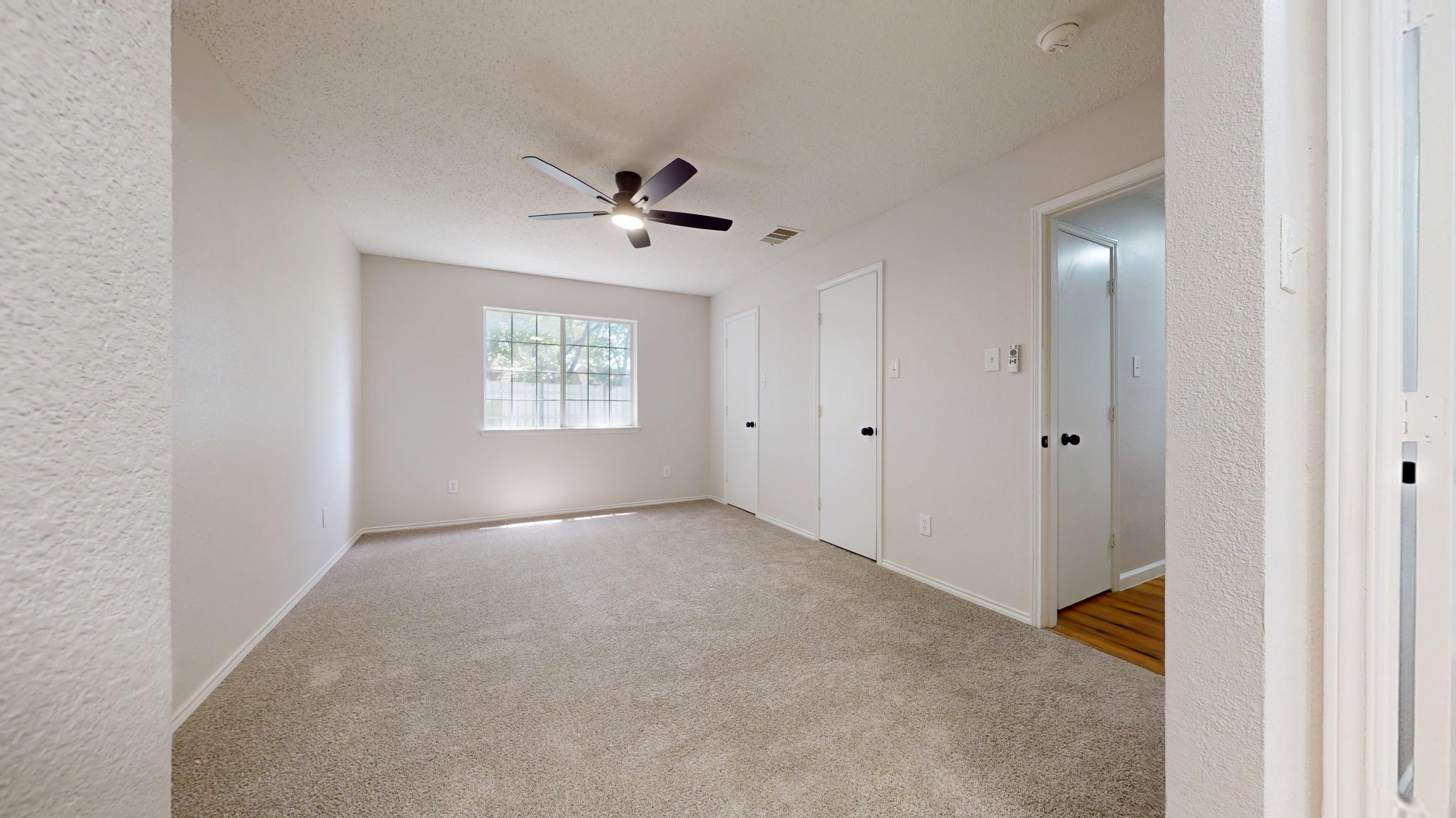 1532 Marion Drive Dallas, TX 75211 photo 13