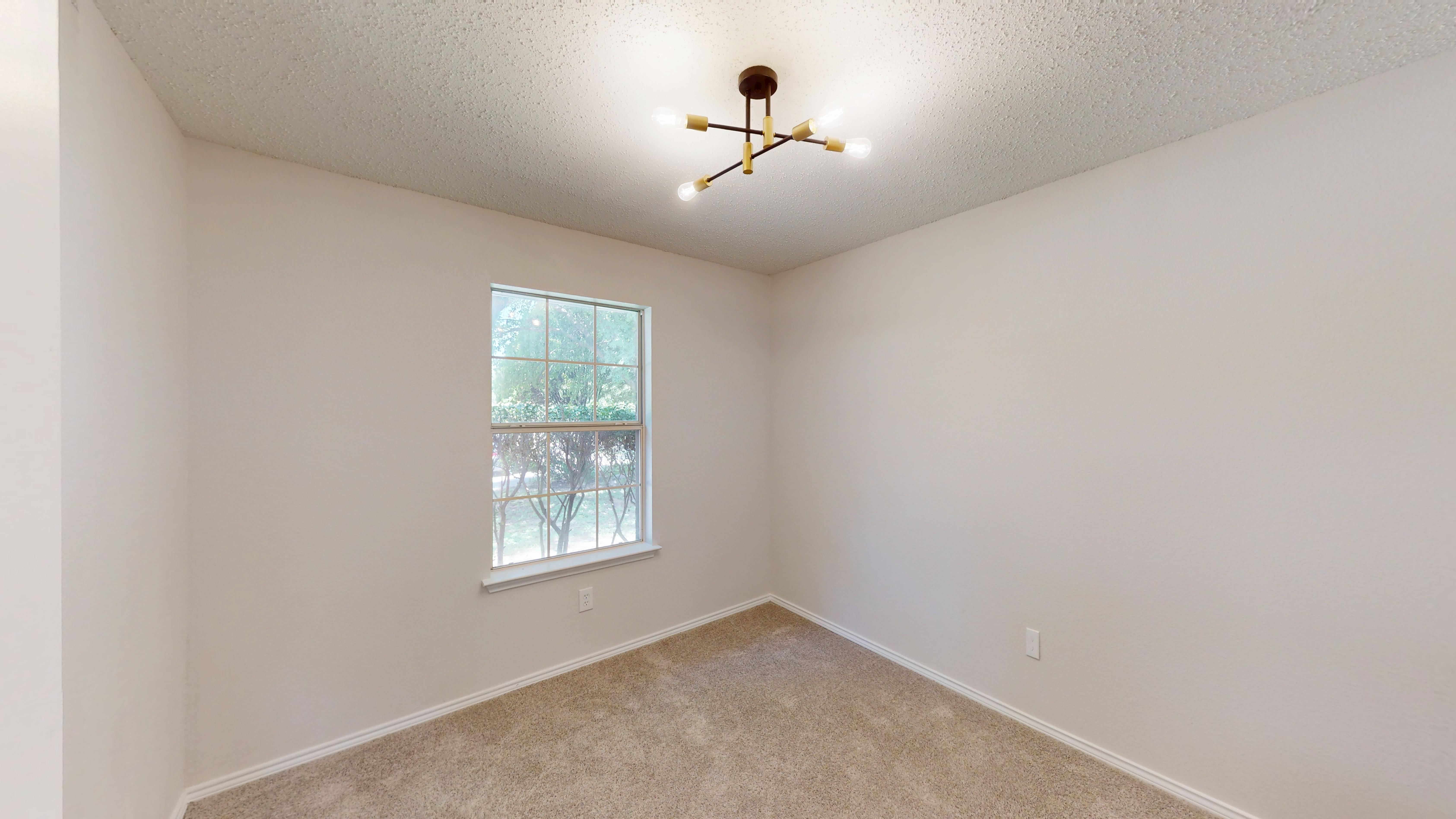 1532 Marion Drive Dallas, TX 75211 photo 21