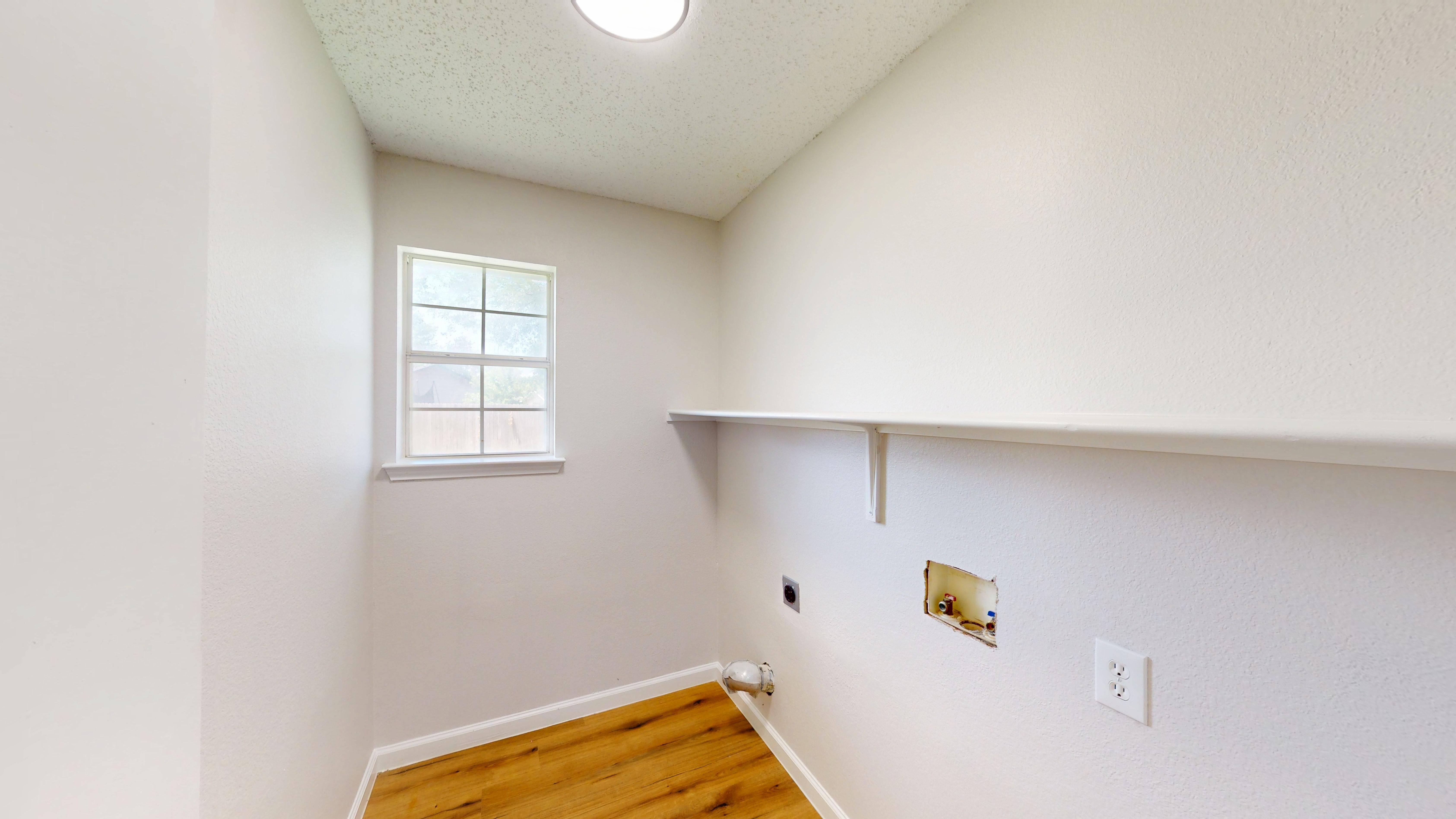 1532 Marion Drive Dallas, TX 75211 photo 24