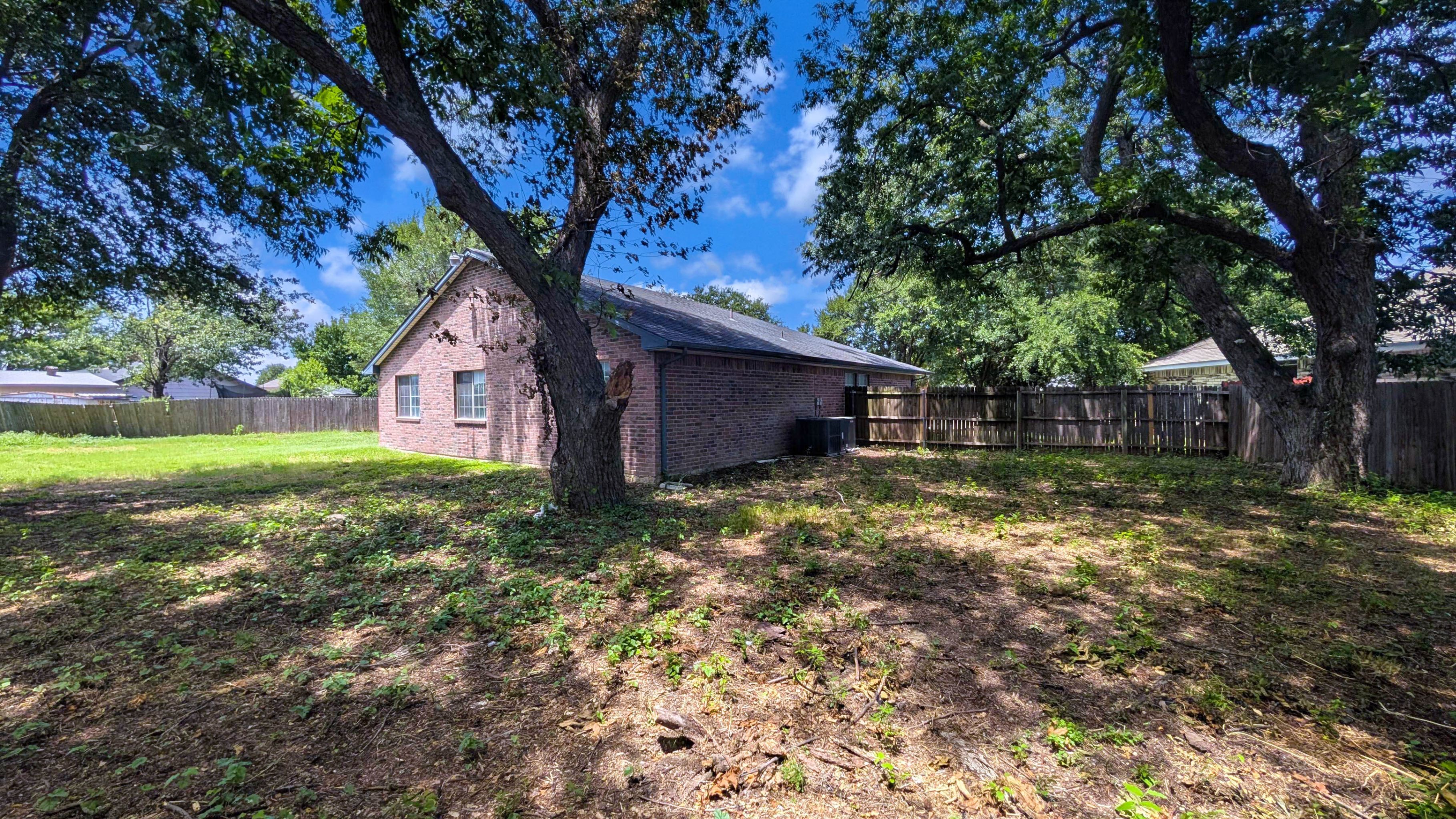 1532 Marion Drive Dallas, TX 75211 photo 28