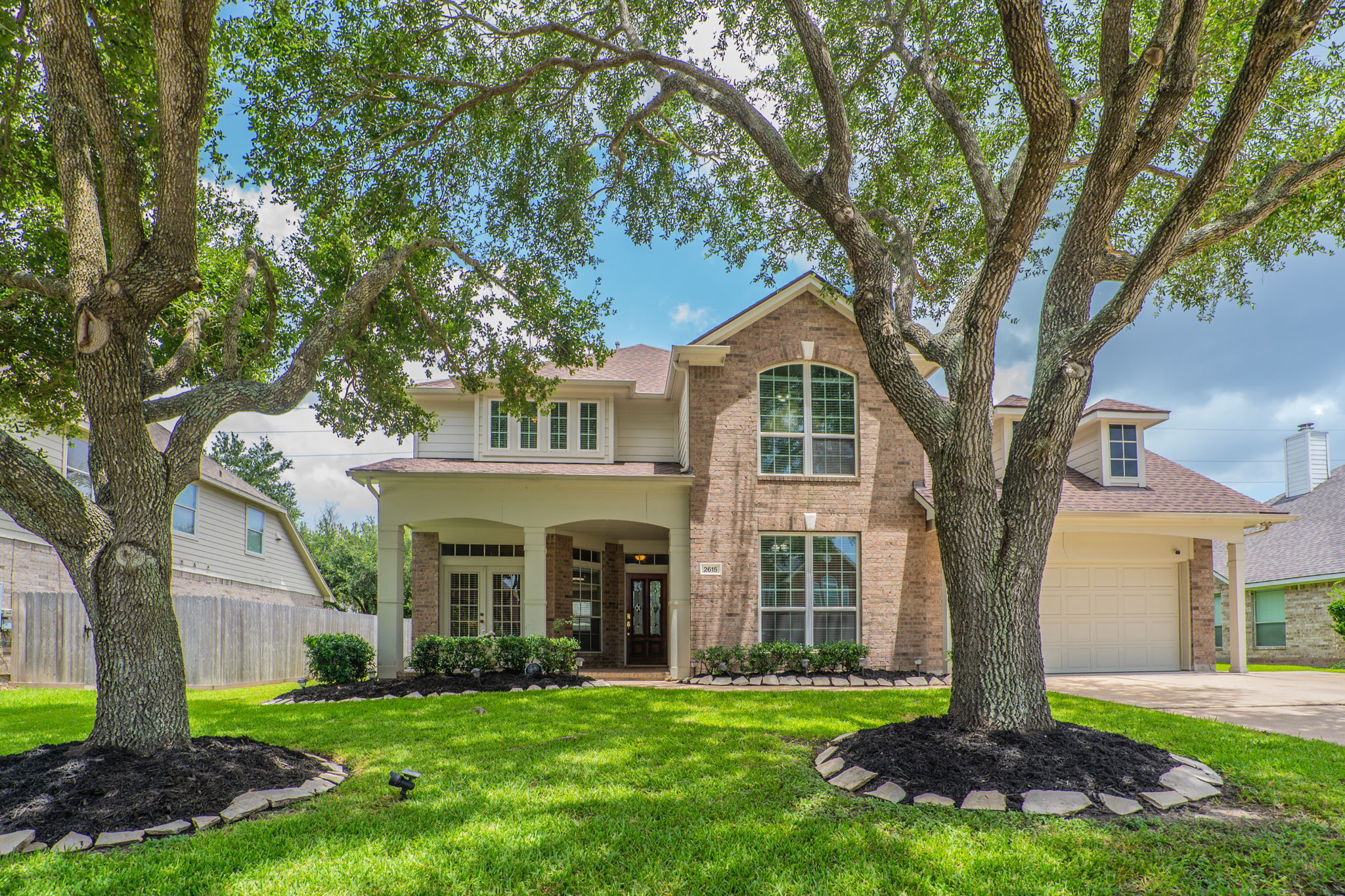 2615 Sunday House Drive Pearland, TX 77584