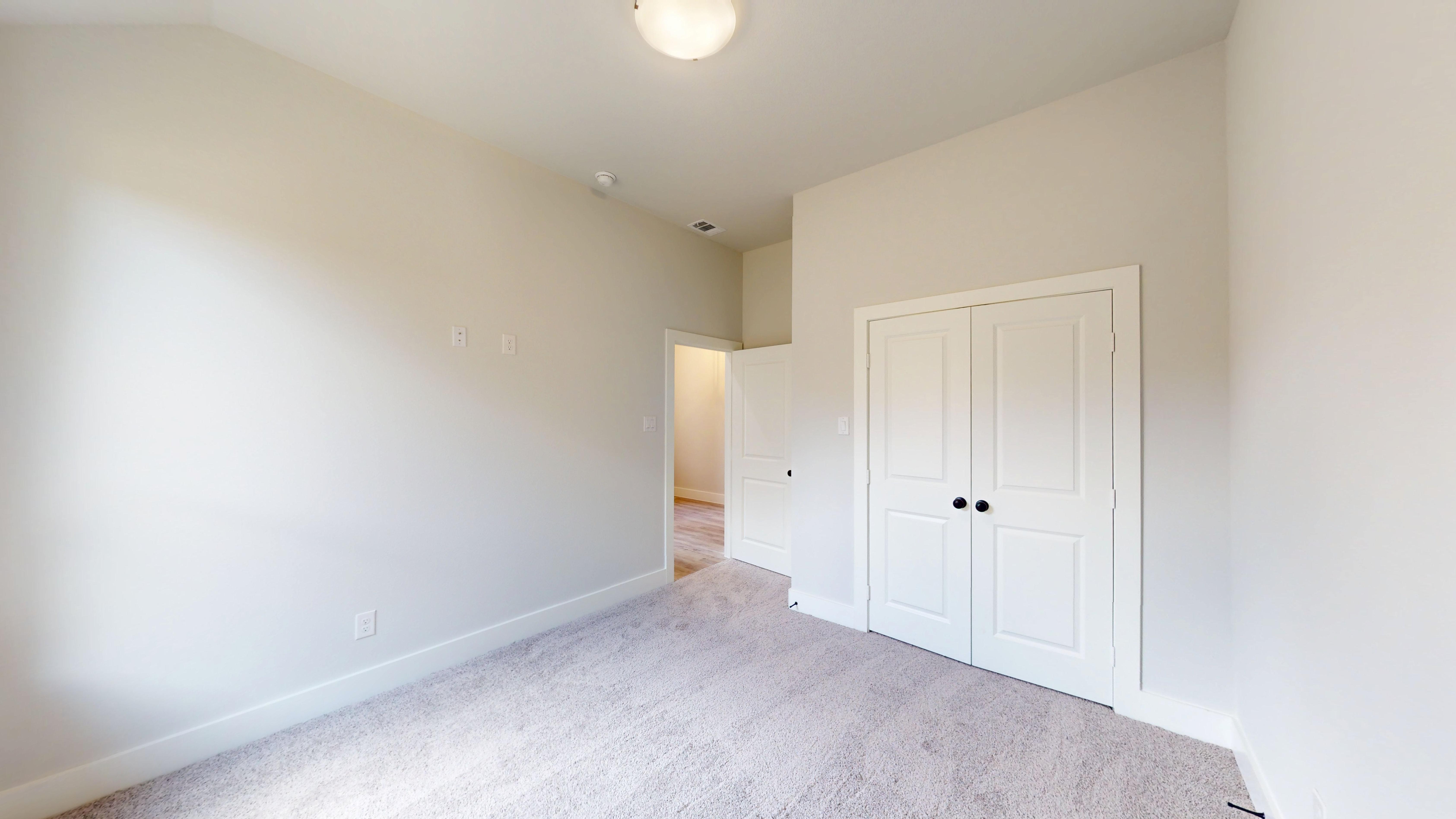 2825 South Grove Street Fort Worth, TX 76104 photo 18