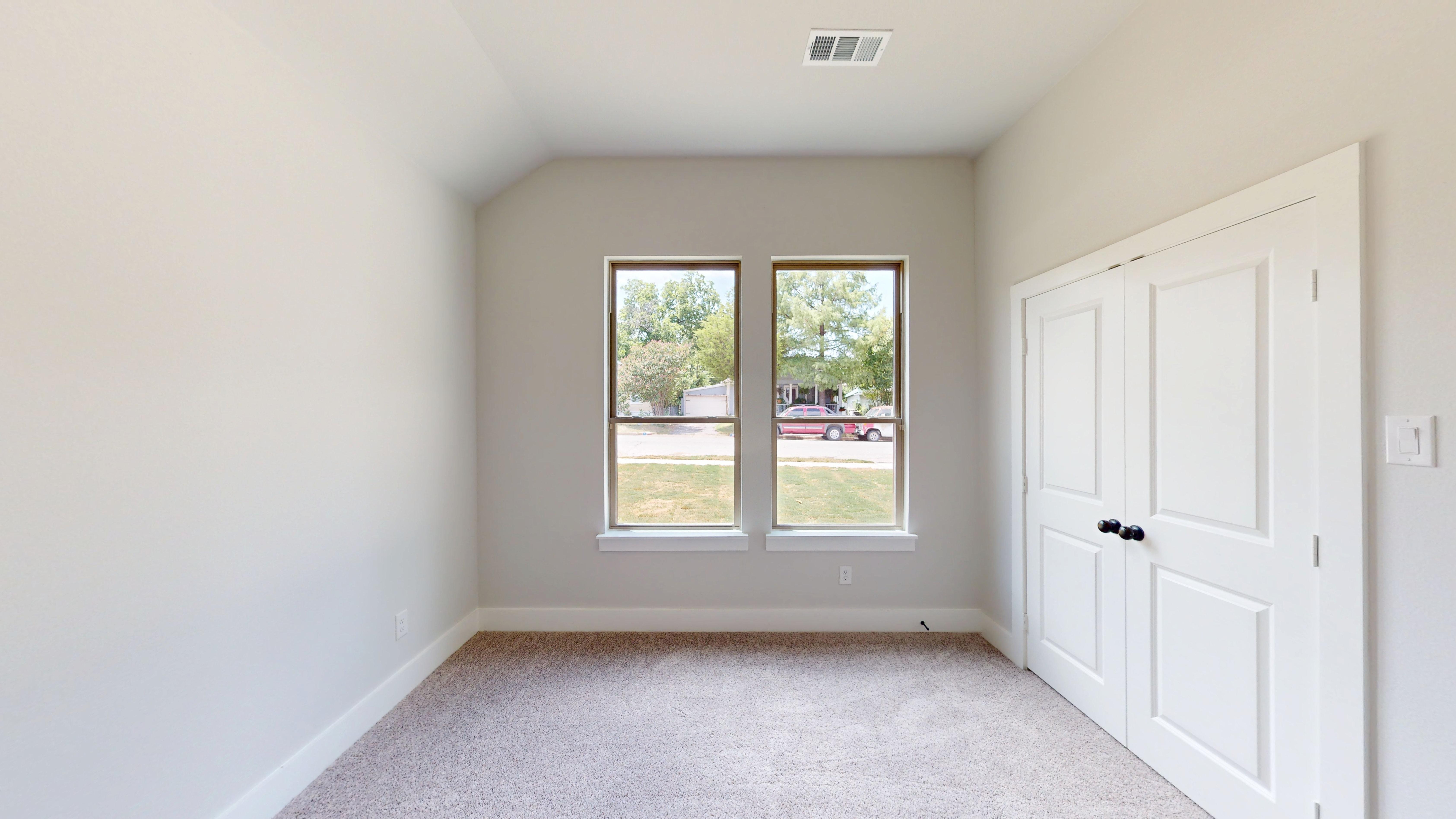 2825 South Grove Street Fort Worth, TX 76104 photo 20