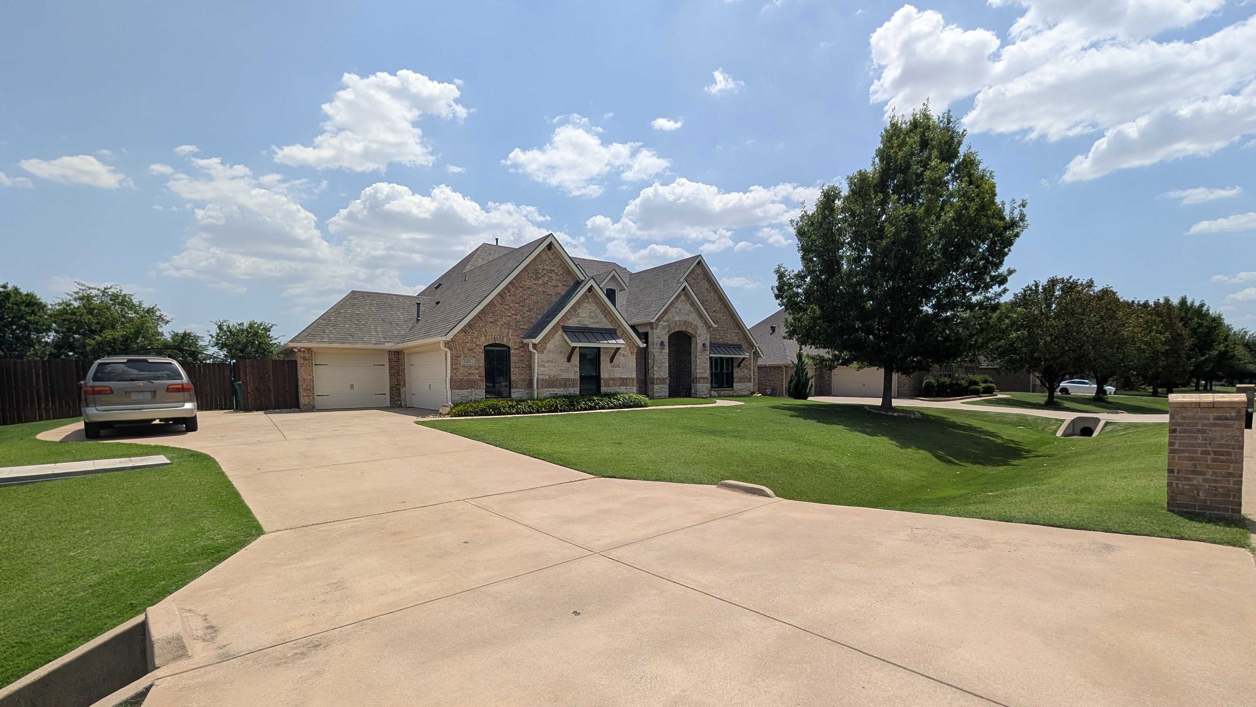 1301 Twisting Star Drive Fort Worth, TX 76052 photo 3