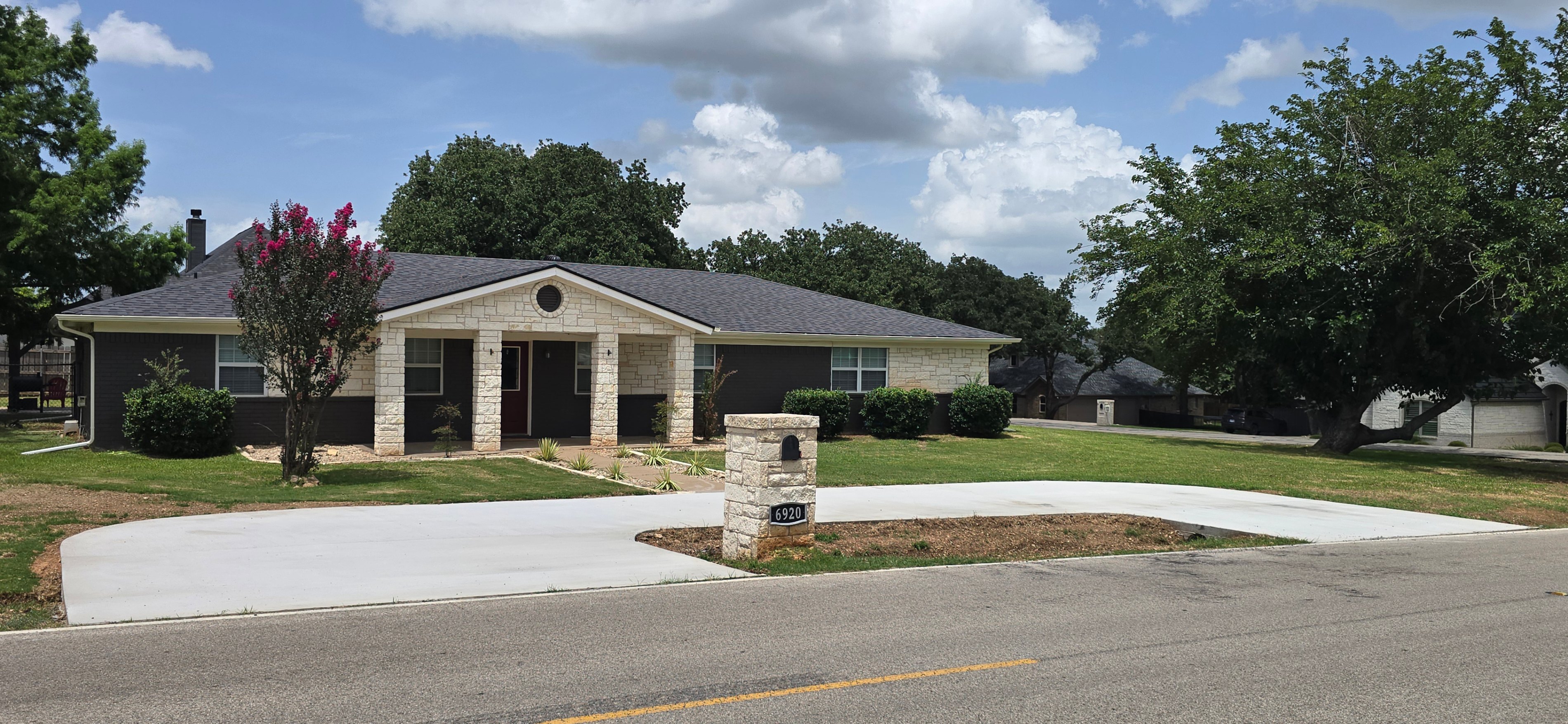 6920 Westover Drive Granbury, TX 76049 photo 2