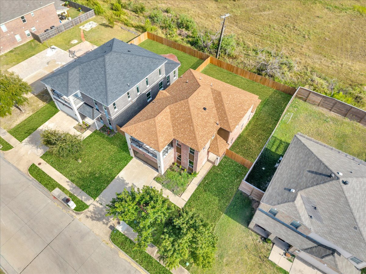 14800 Broadview Drive Balch Springs, TX 75180 photo 3