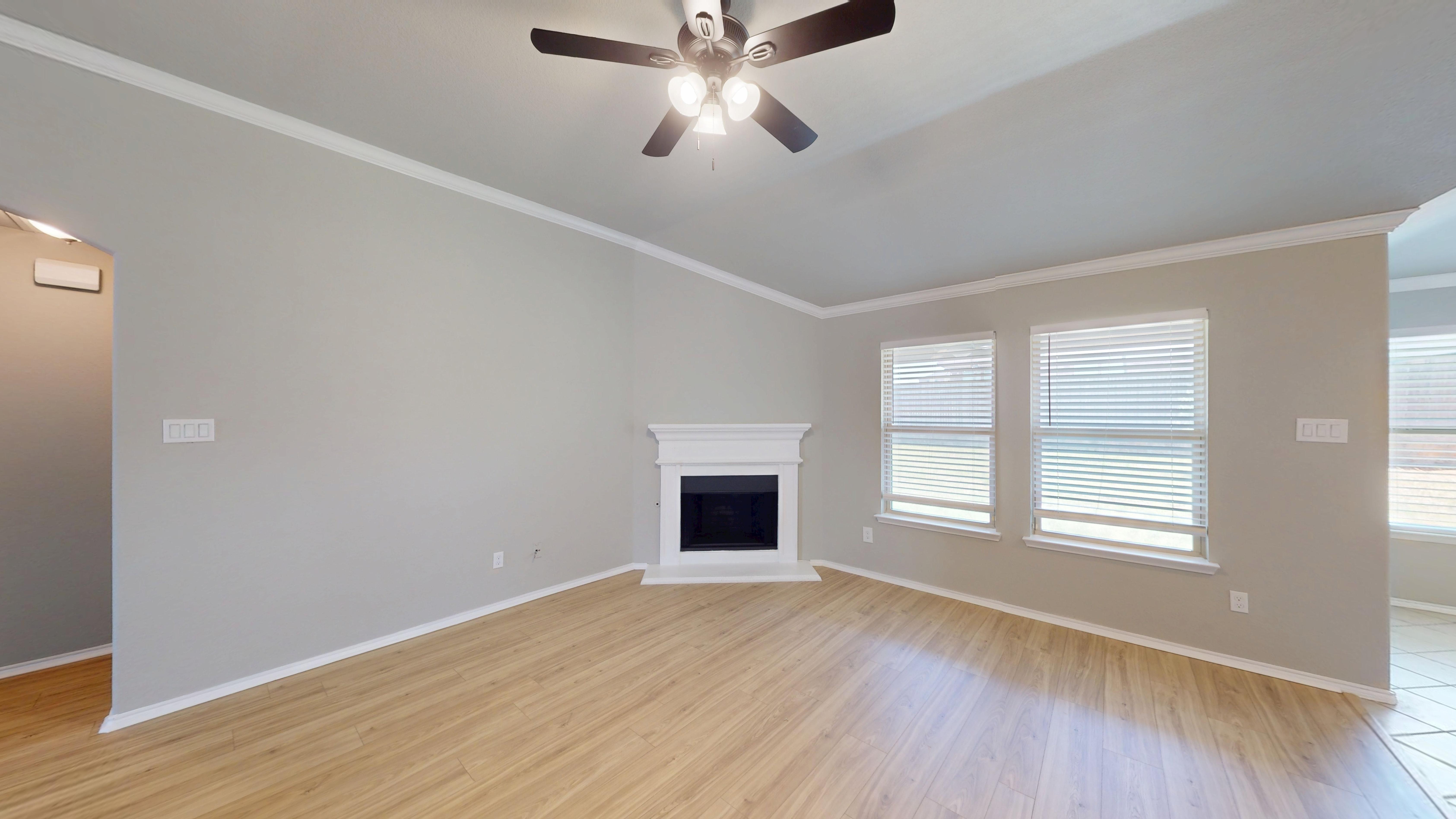 344 Coral Vine Lane Burleson, TX 76028 photo 5
