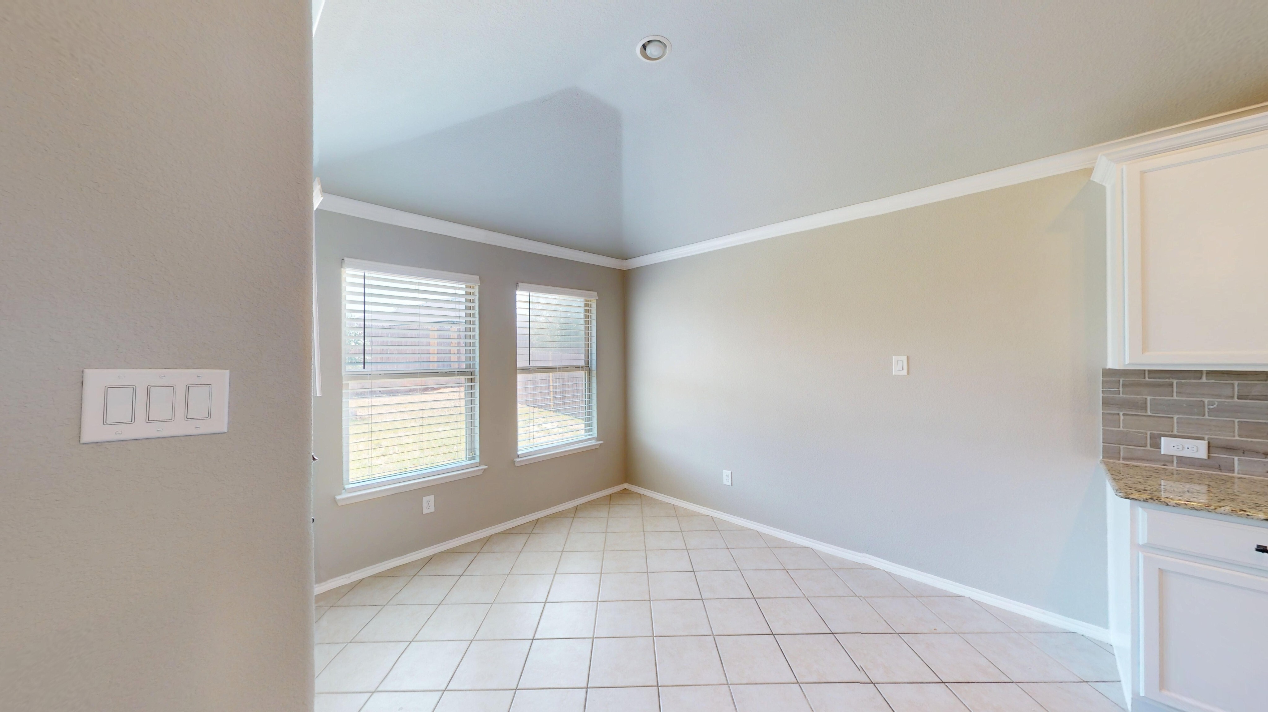344 Coral Vine Lane Burleson, TX 76028 photo 11