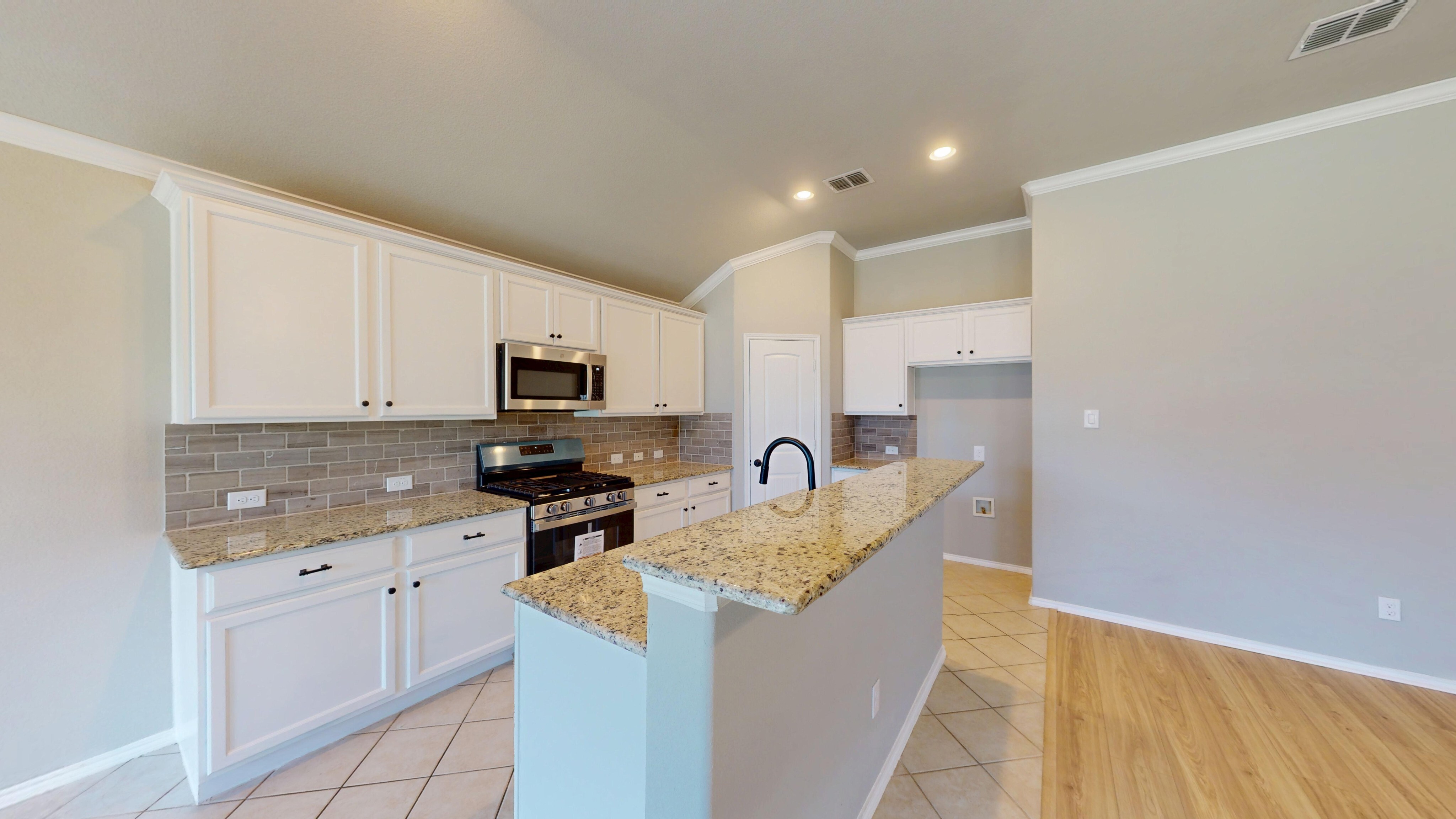 344 Coral Vine Lane Burleson, TX 76028 photo 8