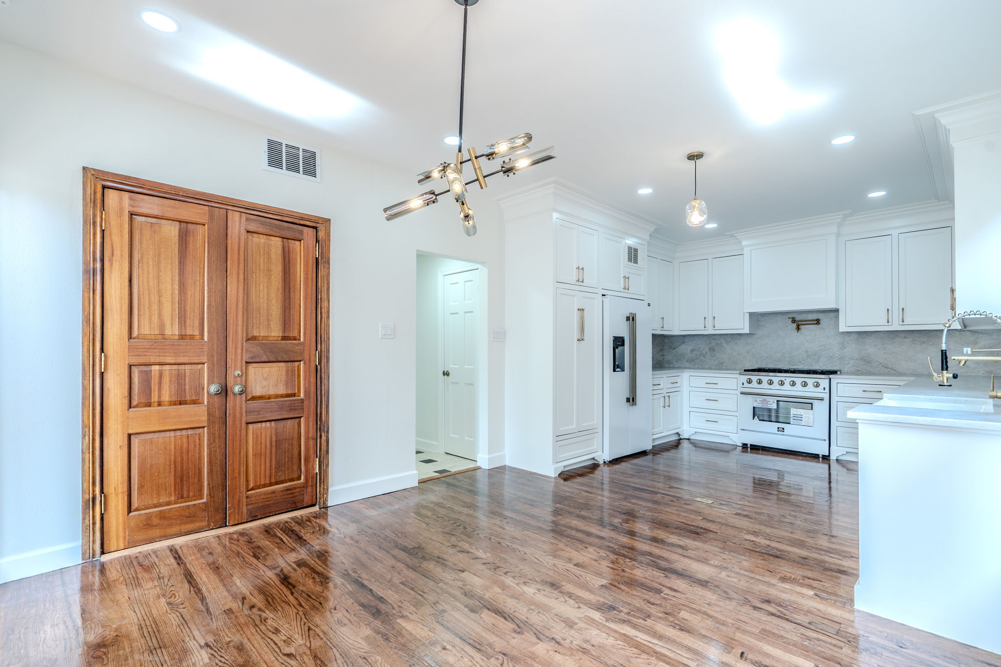5927 Sugar Hill Drive Houston, TX 77057 photo 12