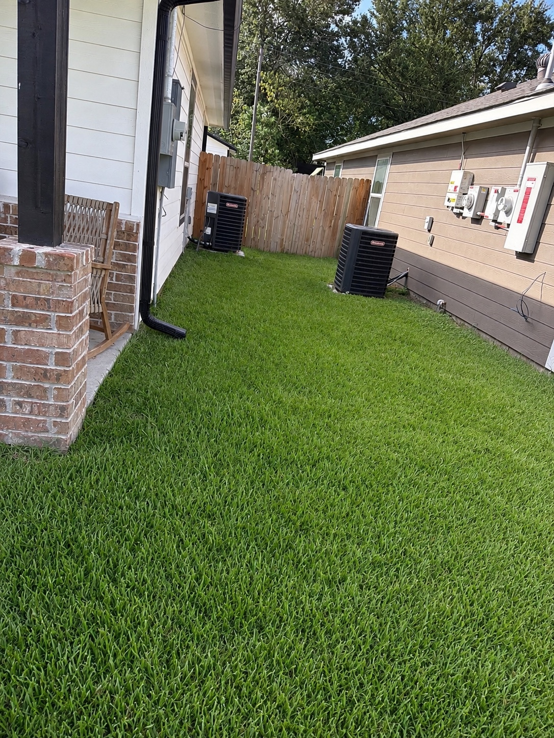 707 West Evans Street Hearne, TX 77859 photo 3