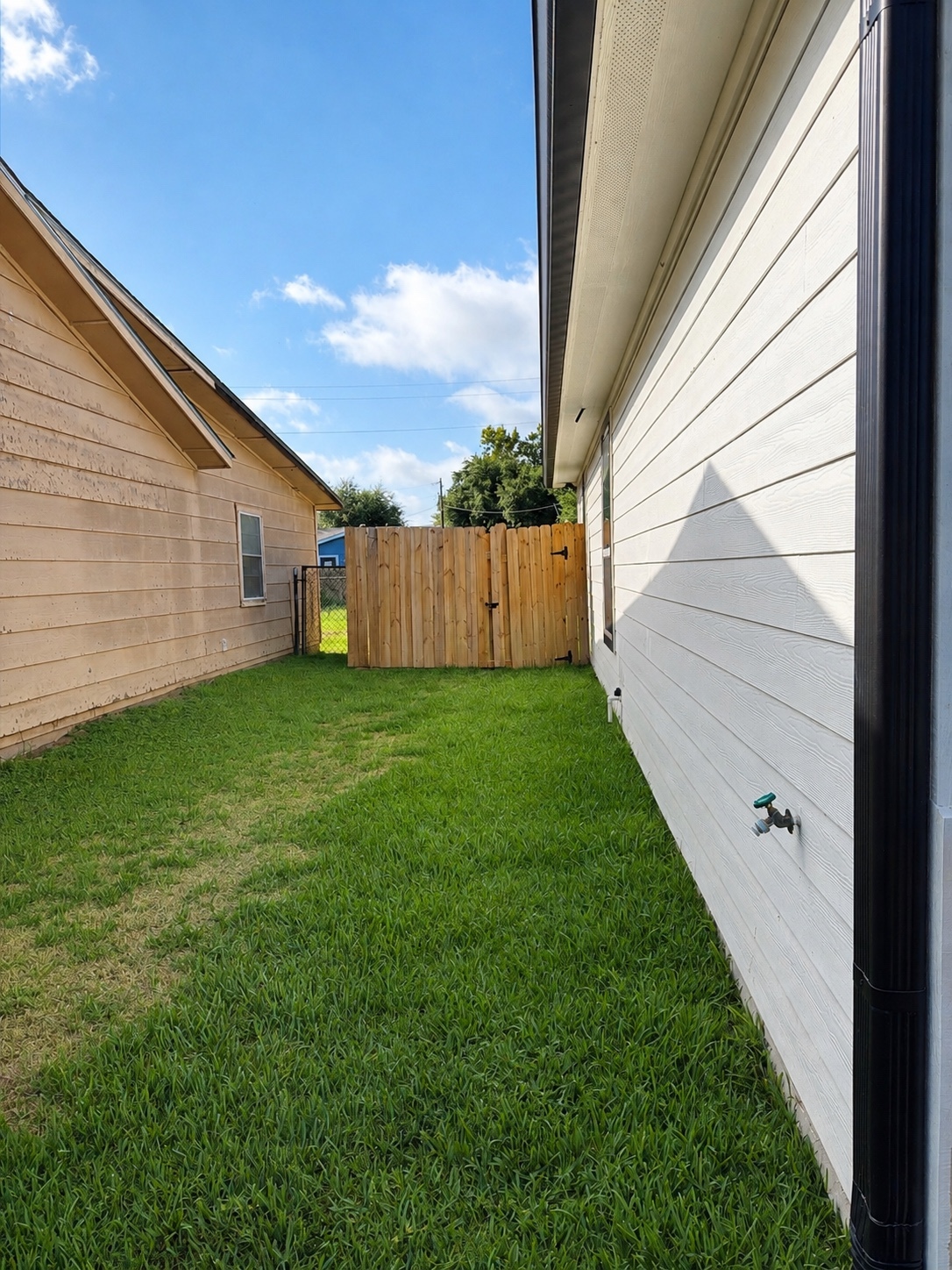 707 West Evans Street Hearne, TX 77859 photo 5
