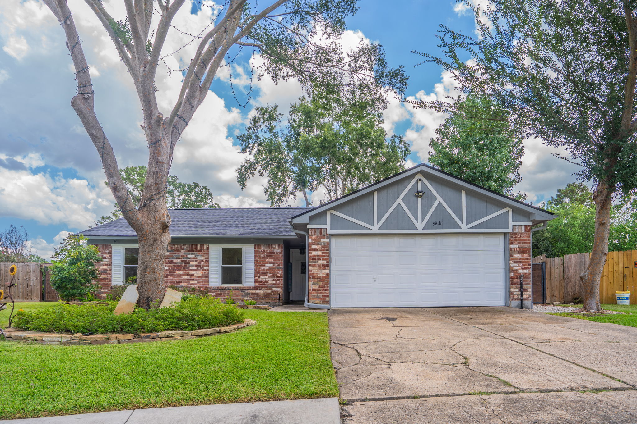 9818 Toucan Conroe, TX 77385 photo 1