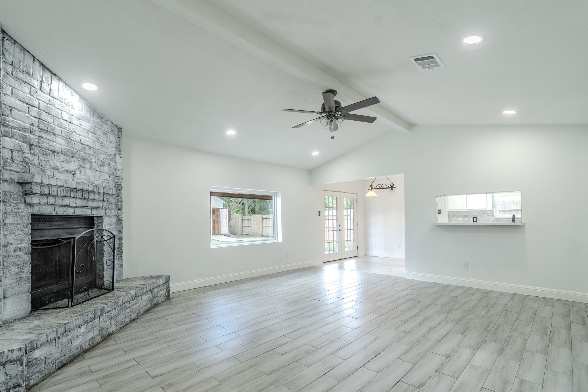 9818 Toucan Conroe, TX 77385 photo 2