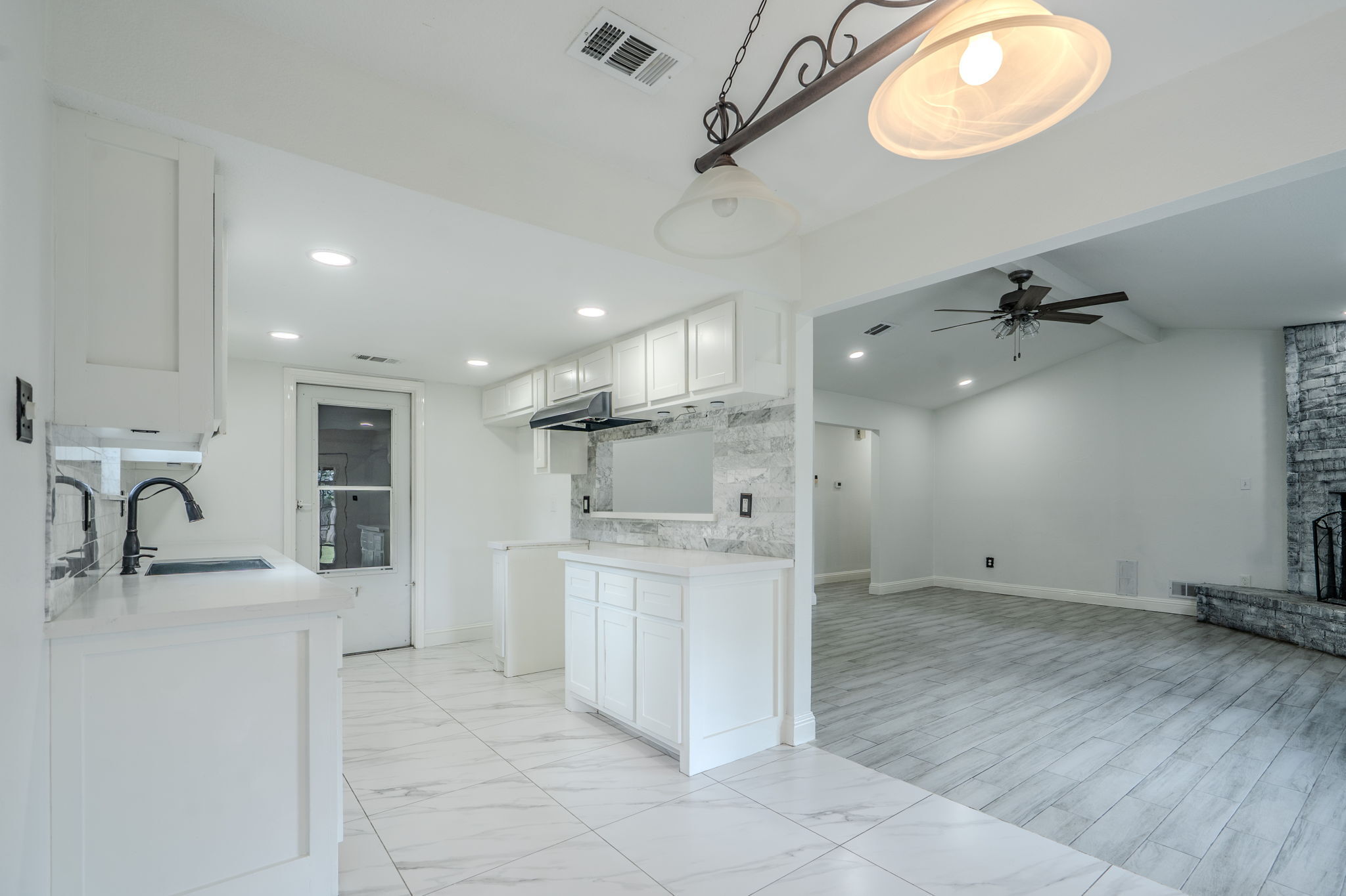 9818 Toucan Conroe, TX 77385 photo 6
