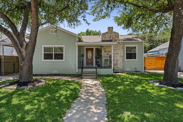 1722 West Mistletoe Avenue San Antonio, TX 78201