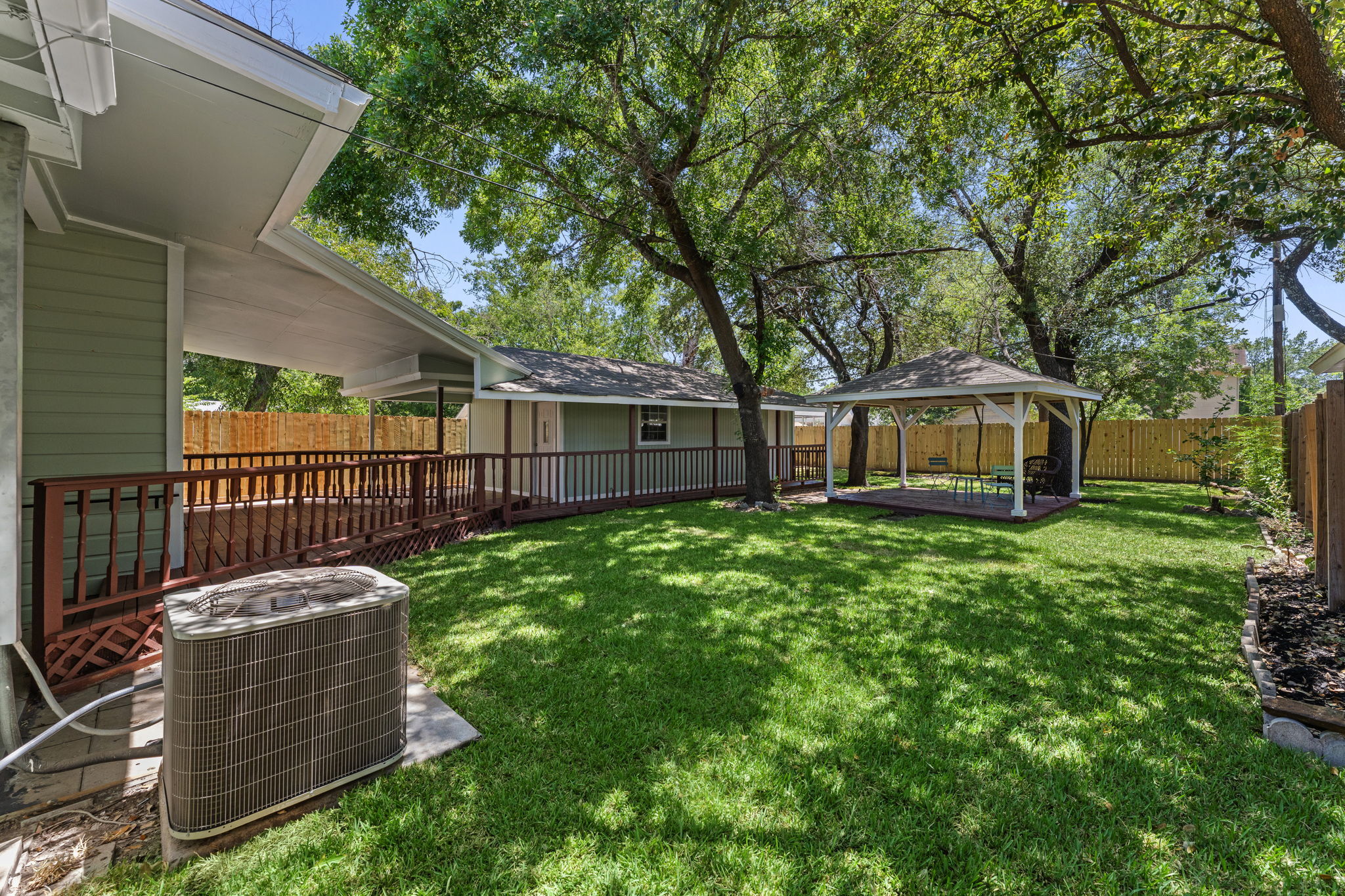 1722 West Mistletoe Avenue San Antonio, TX 78201 photo 23