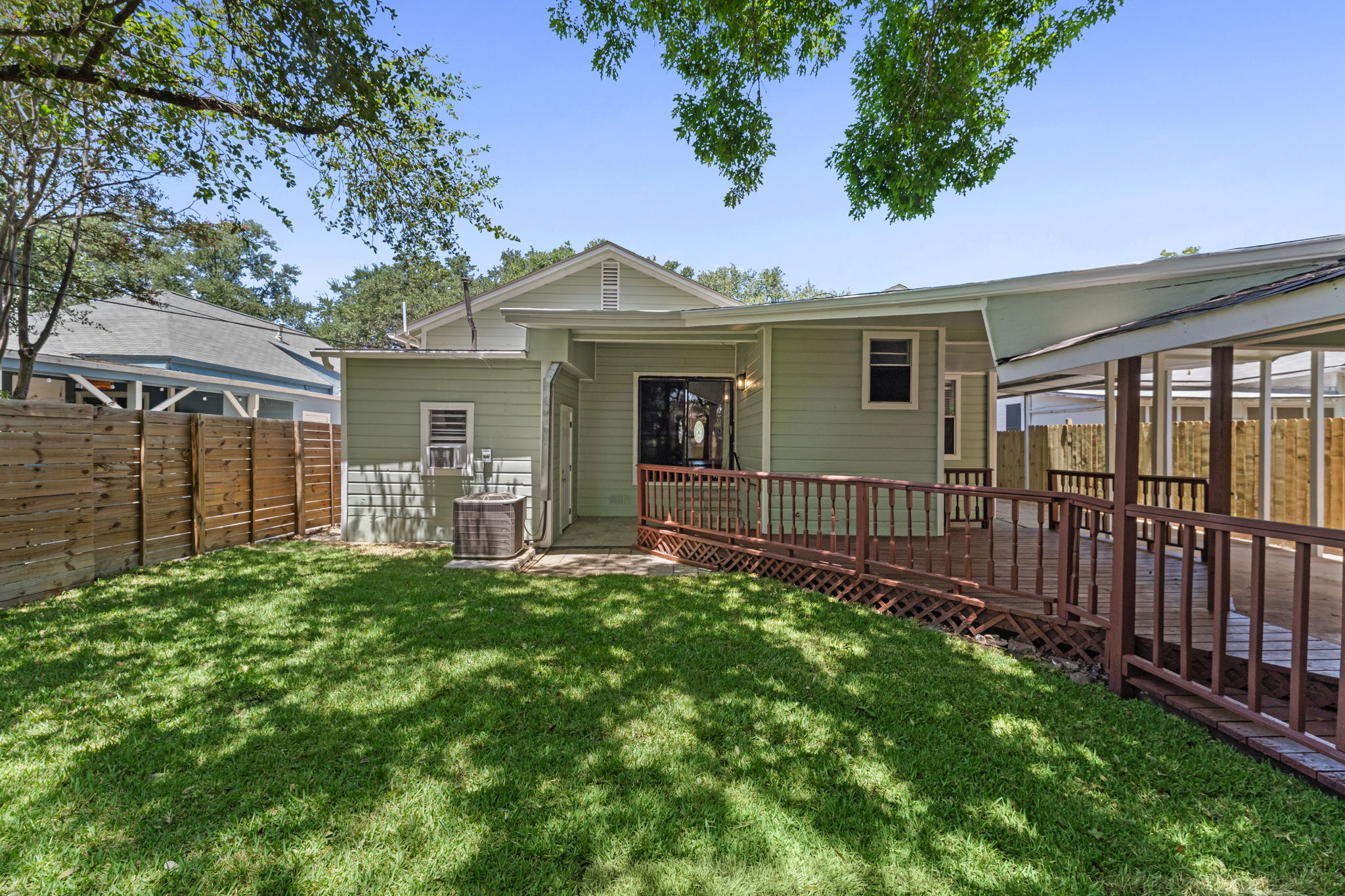 1722 West Mistletoe Avenue San Antonio, TX 78201 photo 24