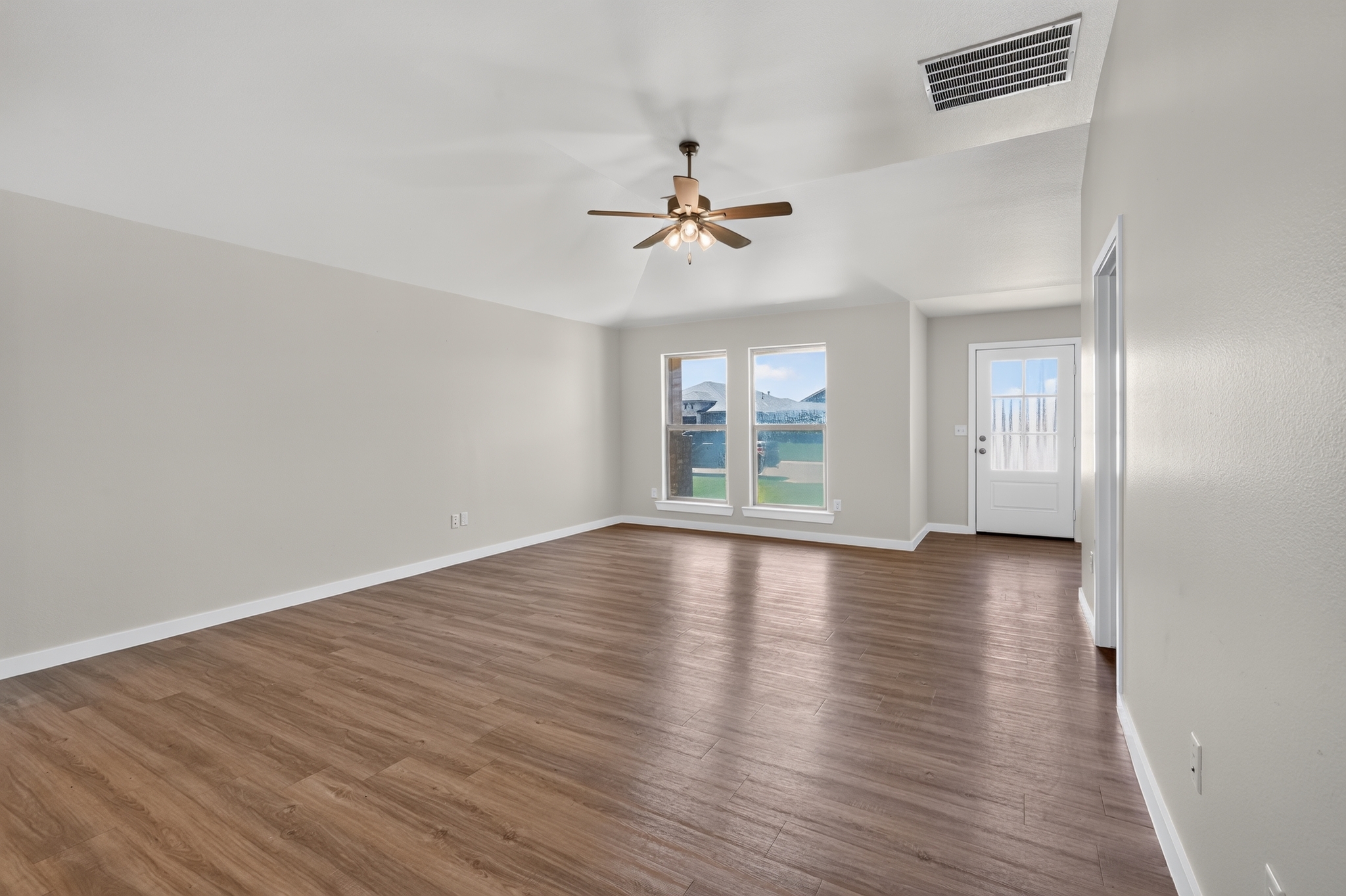 1640 Montaluse Road Amarillo, TX 79118 photo 4