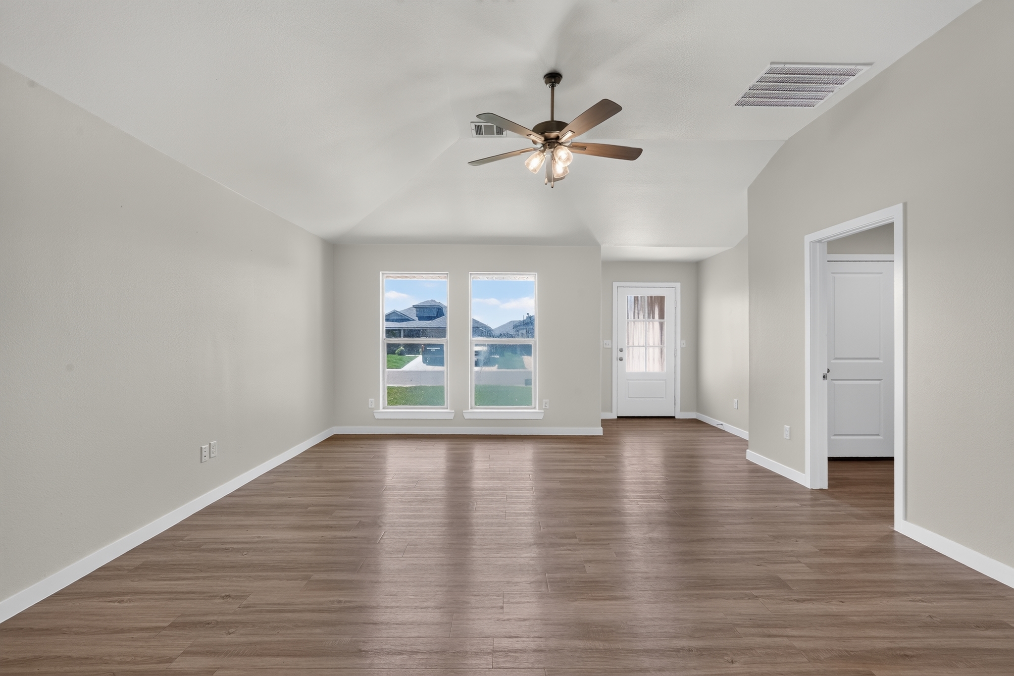 1640 Montaluse Road Amarillo, TX 79118 photo 3