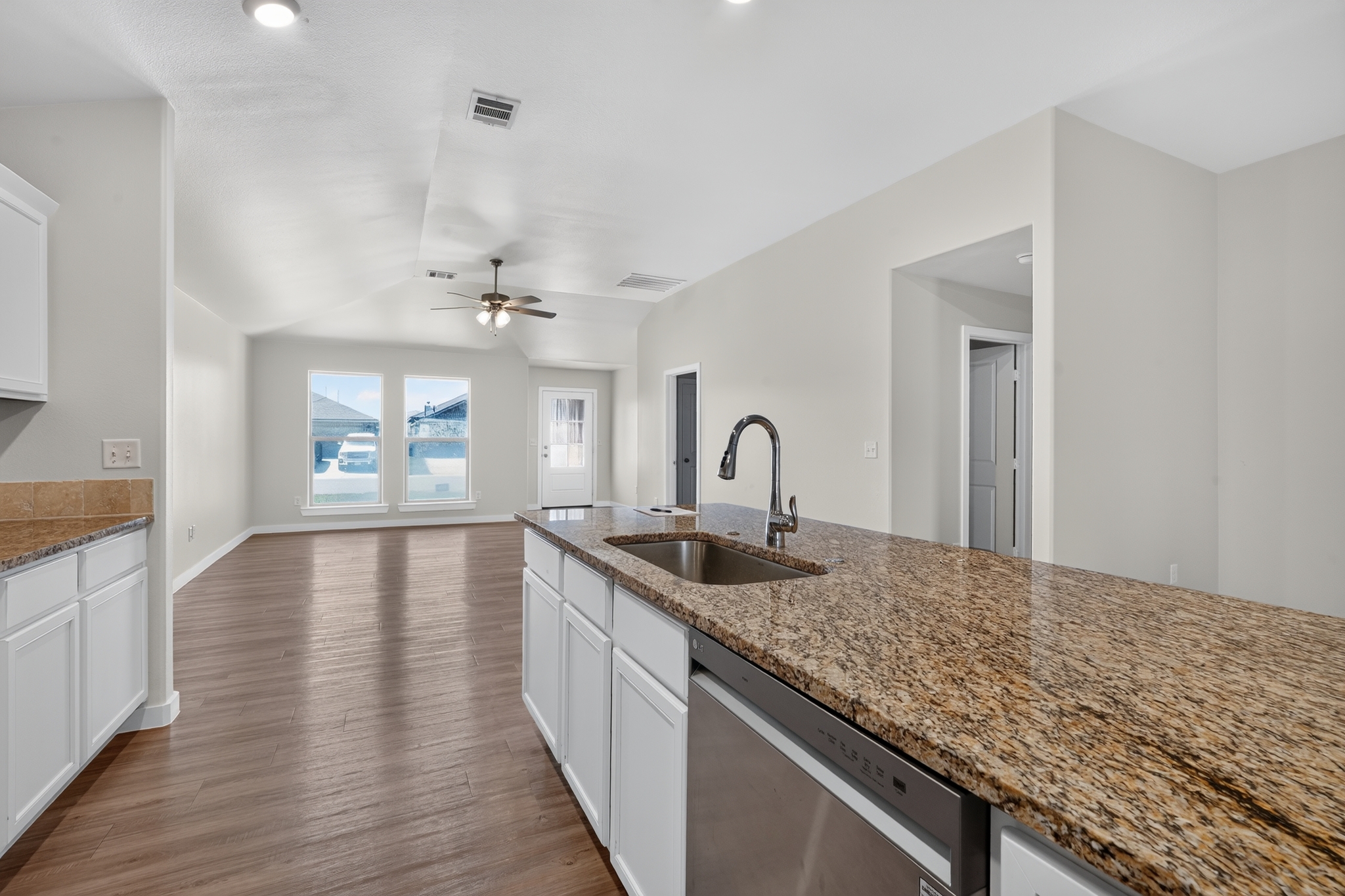 1640 Montaluse Road Amarillo, TX 79118 photo 11