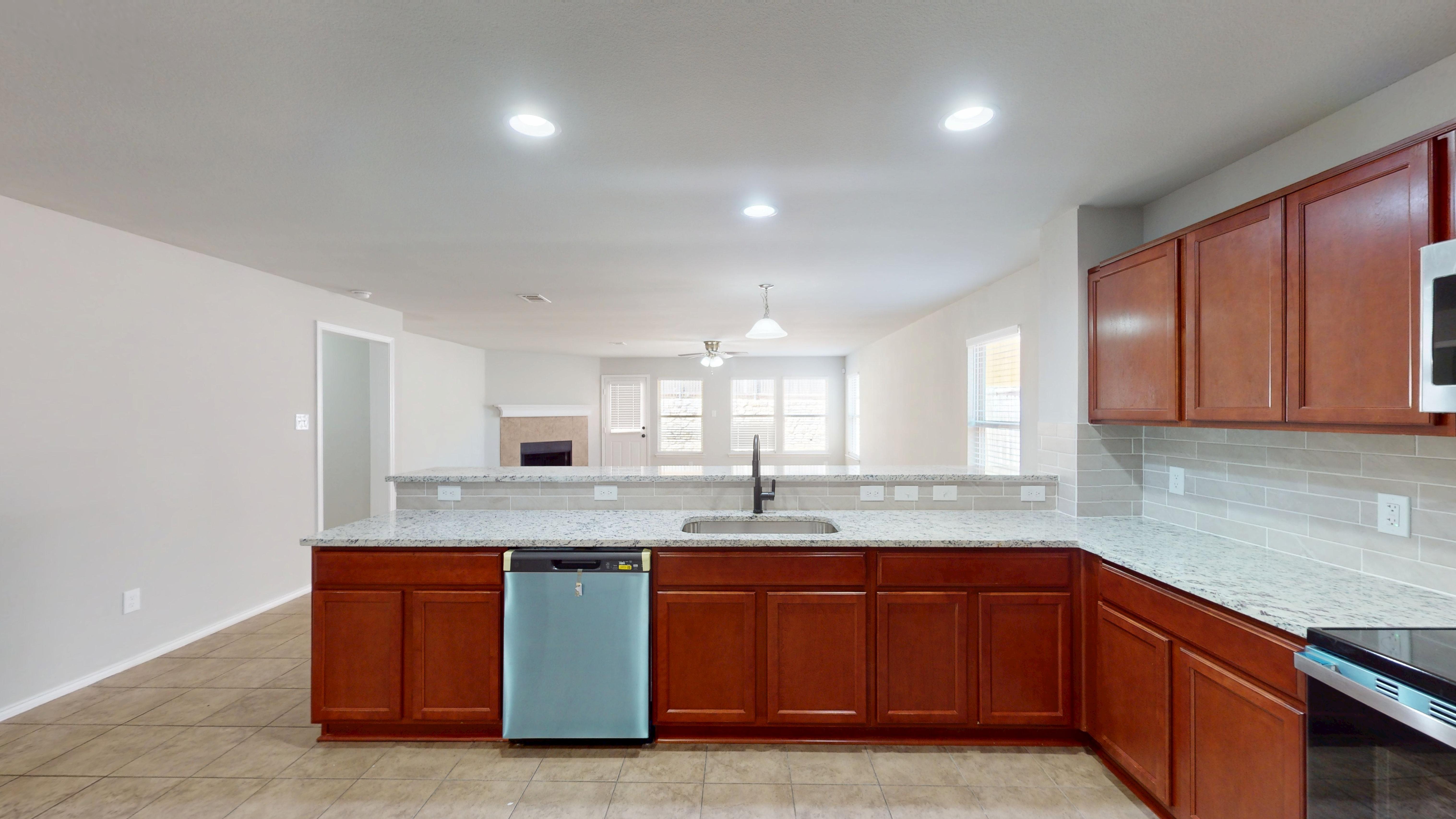 5112 Glen Eden Drive Fort Worth, TX 76119 photo 9