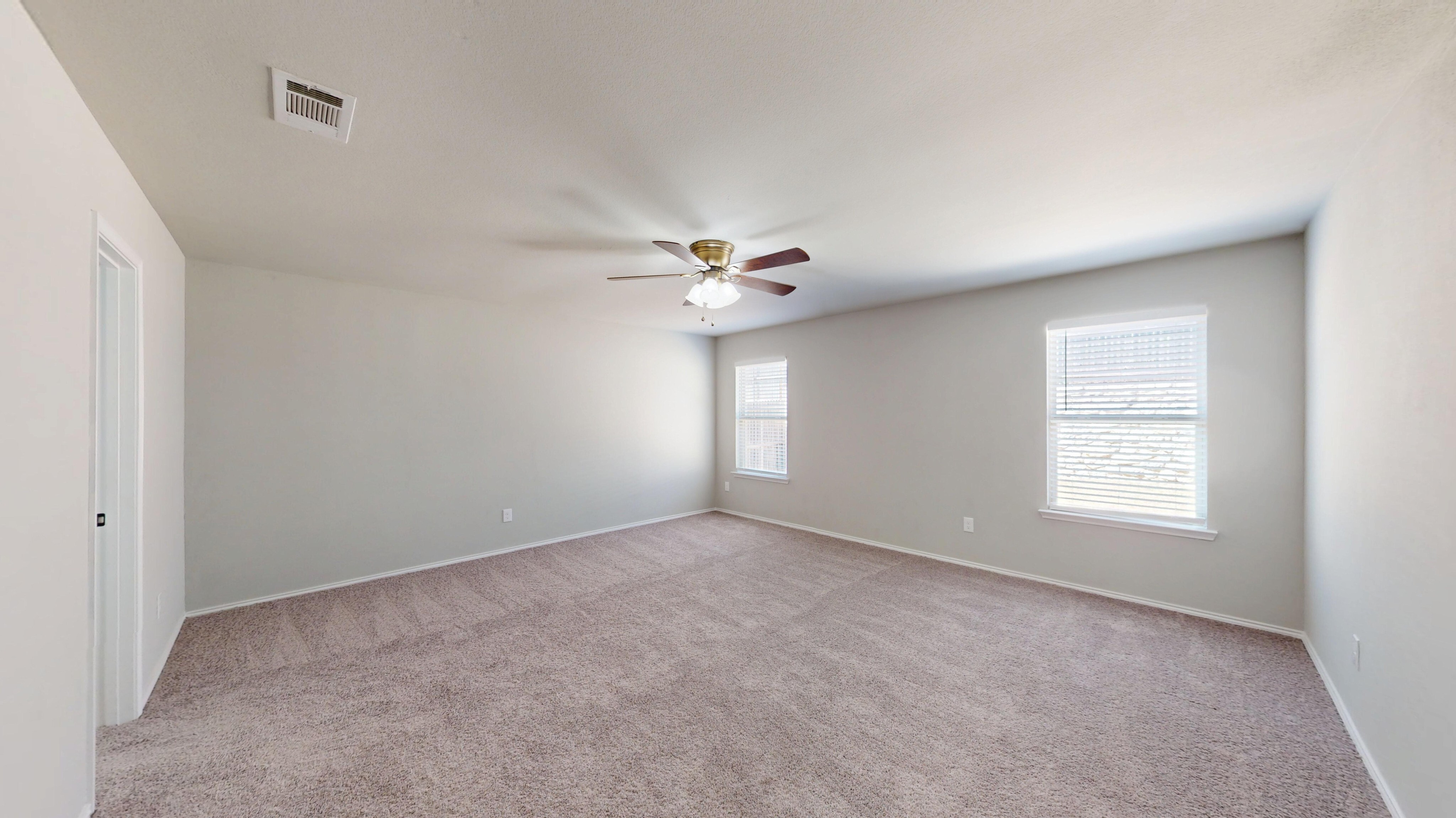 5112 Glen Eden Drive Fort Worth, TX 76119 photo 12