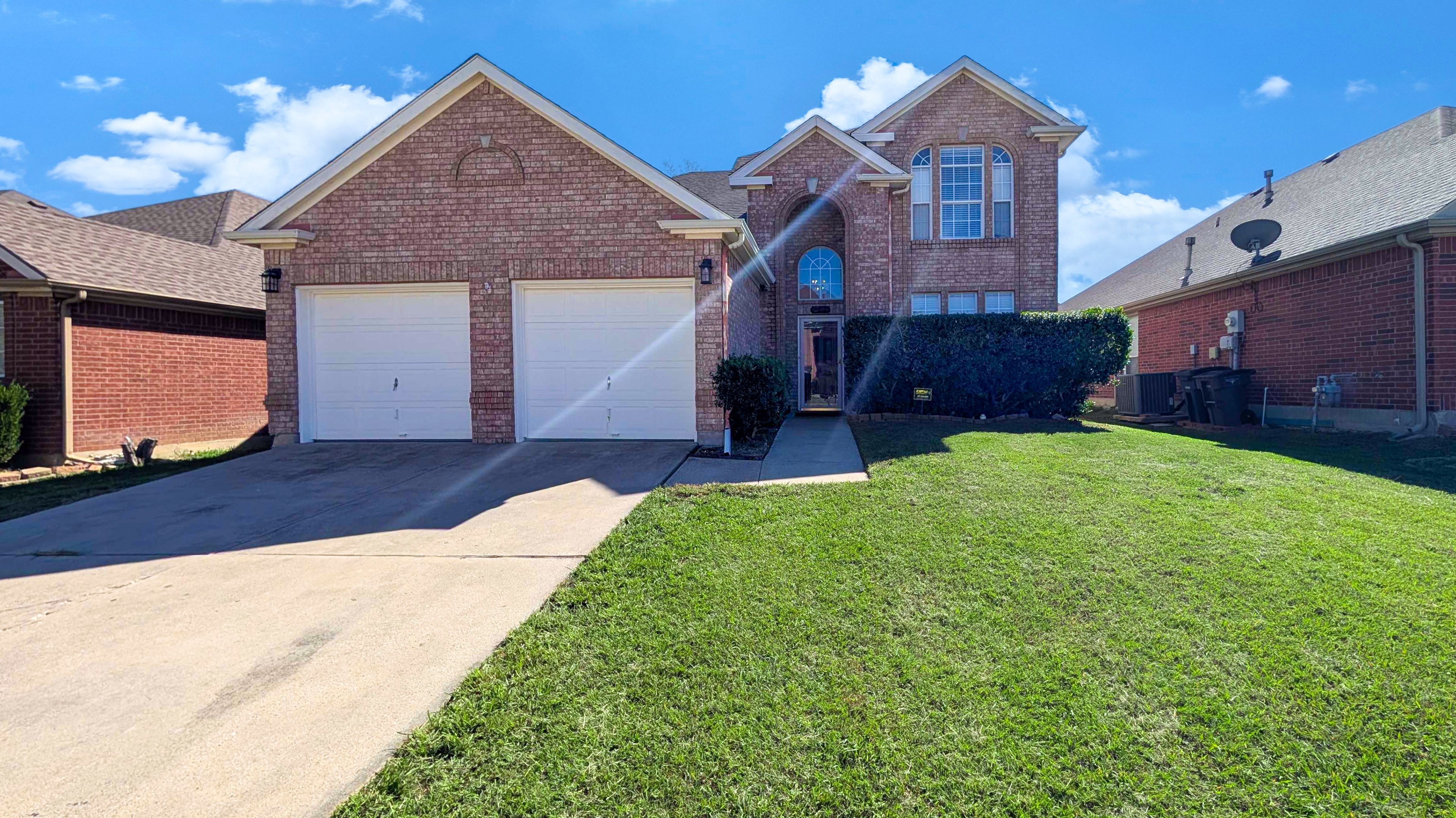 4704 Parkmount Dr Fort Worth, TX 76137